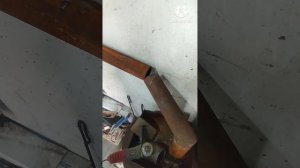 Почему дымит печка (буржуйка) при открывании дверцы и правильная установка дымохода в гараже.