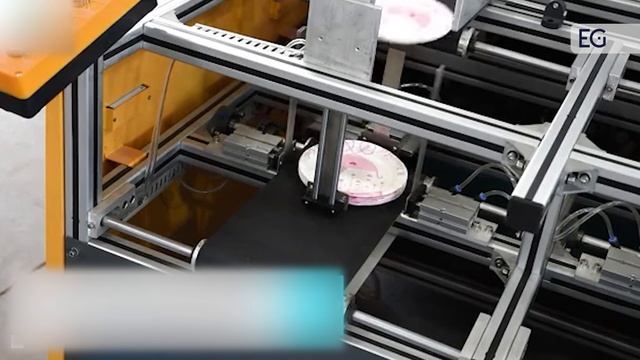 Станок для производства бумажных тарелок ZDJ-1000 смотреть онлайн