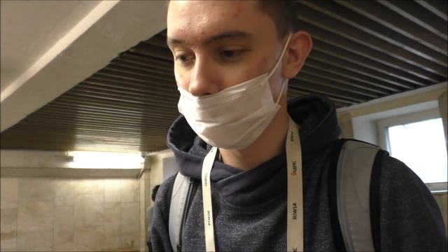 Контролёры гку и служба безопасности мешают работе журналиста. Фоткают людей на смартфоны. смотреть онлайн