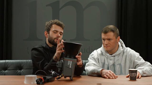 Обзор Aputure Amaran 200x