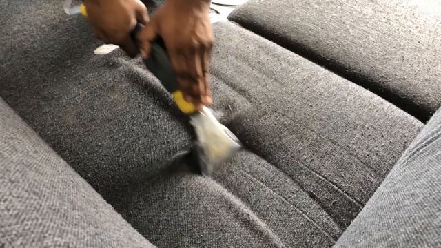 How to clean a dirty couch with Kärcher Puzzi 10 смотреть онлайн