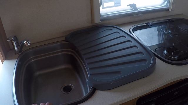 Обзор каравана-туриста Bailey Ranger 470 модель 2007 года 4 места с отдельной душевой и мувером смотреть онлайн