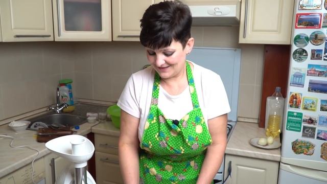 Супер сочные и хрустящие золотистые чебуреки. Вы захотите их приготовить смотреть онлайн