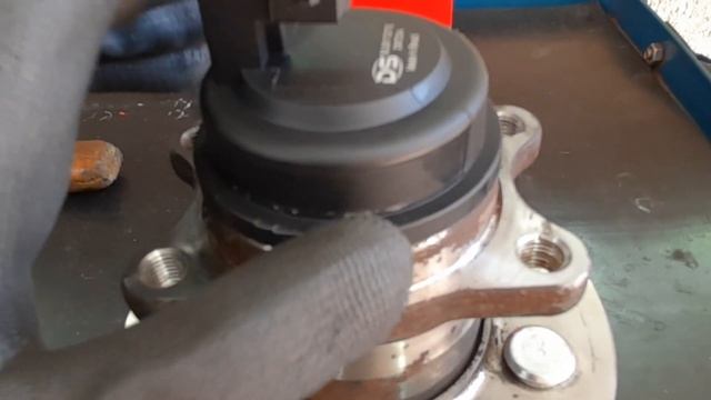 Testando Sensor ABS DS® Traseiro direto do forno no Hyundai HB20 смотреть онлайн