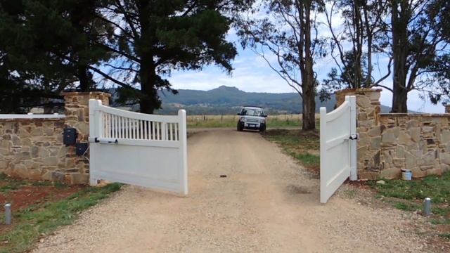 BFT Phobos automatic Gate motors by Melbourne Automatic Gates. смотреть онлайн