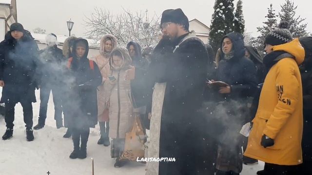 Панихида на могилке о.Илиодора на день памяти св.Николая Чудотворца 19.12.2021??? смотреть онлайн
