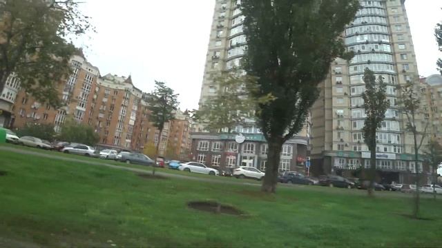 районы Киева: ОБОЛОНЬ для богатых и бедных/ ГРАФИНЯ