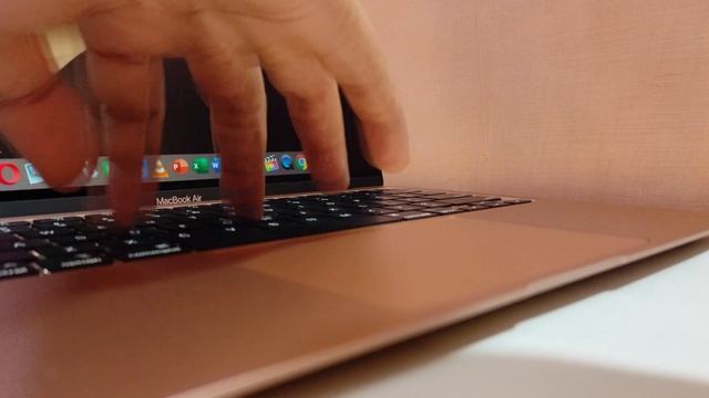 Apple Macbook Air 2020 Review in English and Unboxing смотреть онлайн