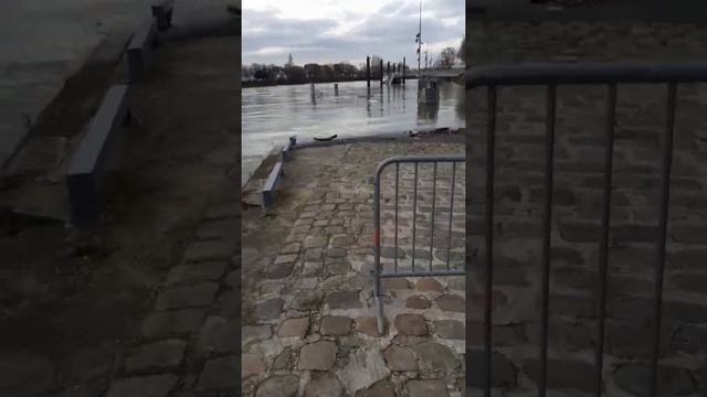 Франция,Париж река Сена... смотреть онлайн