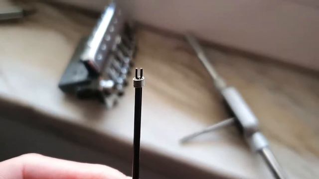 Fender Startocaster System 1 Tremolo Repair смотреть онлайн