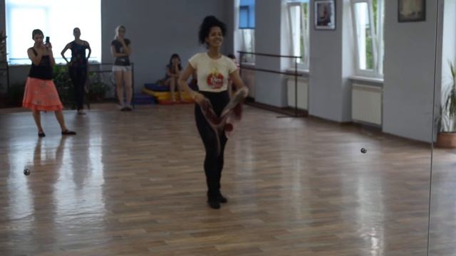 «Baila en Ucrania» — YISEL ROJAS NUNEZ Rumba (salsa/ bachata) смотреть онлайн