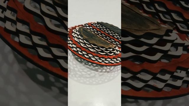 Поднос резной из фанеры под хлеб и сладости. смотреть онлайн