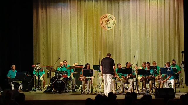 «Ах, эта музыка кино» Таганрогского джаз-оркестра имени В. Парнаха.Часть вторая. смотреть онлайн