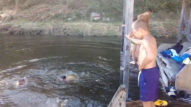 лагерь 2017 Карпаты, купаемся... смотреть онлайн