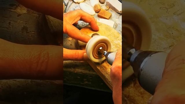 холмогоры. резьба по кости. шлифовка смотреть онлайн