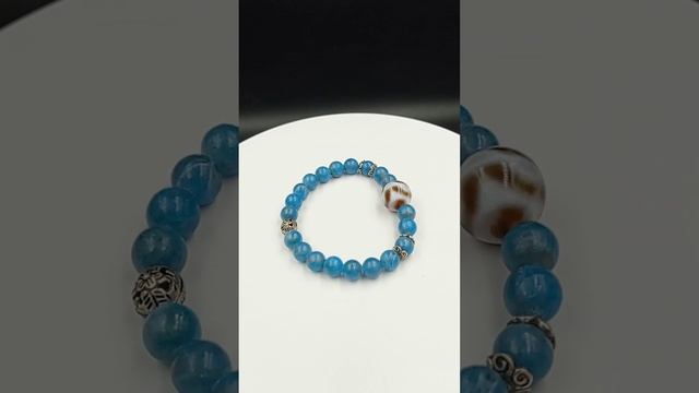 Лошадь бусина Дзи (браслет синий кварц) смотреть онлайн