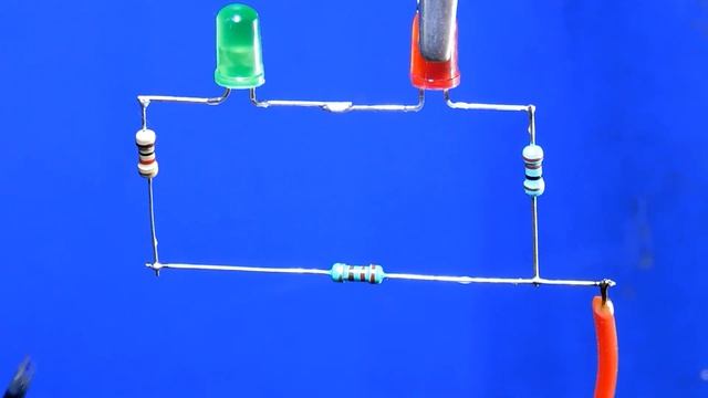 3.7v Lithium Battery Charge Low & Full Indicator Circuit смотреть онлайн