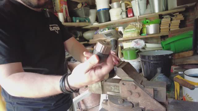 Как снять прикипевший патрон с шуруповерта. Нам поможет шестигранник. смотреть онлайн