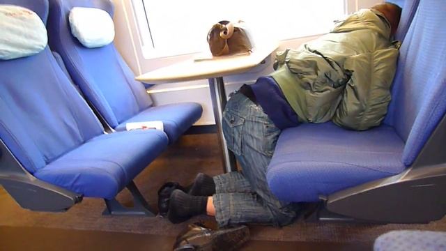 Как спят в Сапсане смотреть онлайн