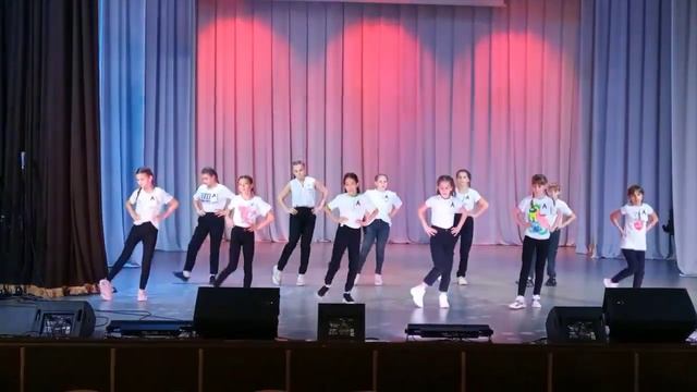 Танцевальная  команда  