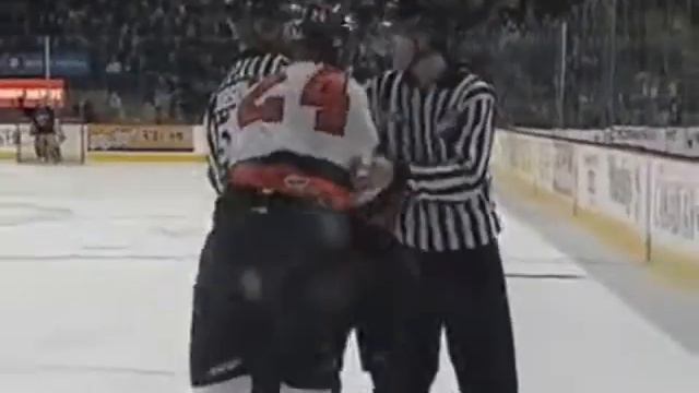 Mark Isherwood vs Cody Sylvester.wmv смотреть онлайн