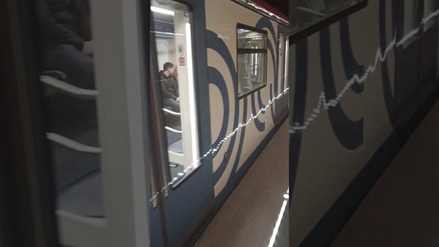 прибытия поезда Москва на станцию Жулебино номер 65105 смотреть онлайн