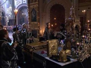 Патриарх совершил вынос Плащаницы Спасителя
