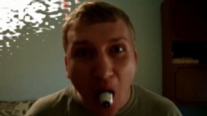 ПОЧЕМУ НЕЛЬЗЯ ВЫТАЩИТЬ ИЗО РТА ЛАМПОЧКУ