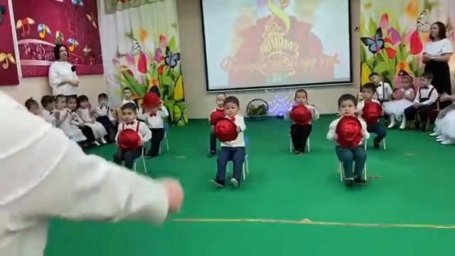 Танец джентльменов 2младшая гр смотреть онлайн