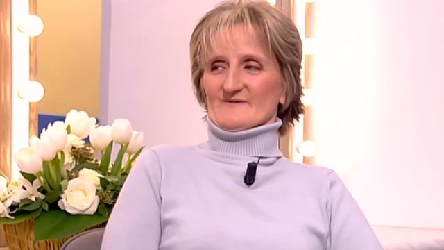 Malgré la perte de sa fille, elle m’a soutenue dans mon deuil смотреть онлайн