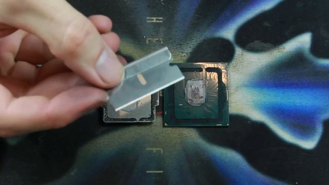 DELID A SKYLAKE/KABY LAKE PROCESSOR WITH A RAZOR BLADE смотреть онлайн