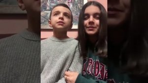 Эти брат и сестра перепели все популярные песни !