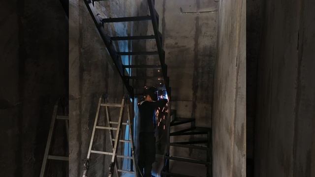 Каркас лестницы в доме с 1 на 2 этаж смотреть онлайн