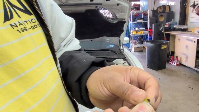 HOW TO FIX YOUR HEADLIGHTS ON DODGE CHARGER AND CHALLENGERS WHEN NOT TURNING ON. REAL COMMON смотреть онлайн