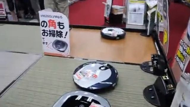 Токио, Япония, роботы - пылесосы на родине смотреть онлайн