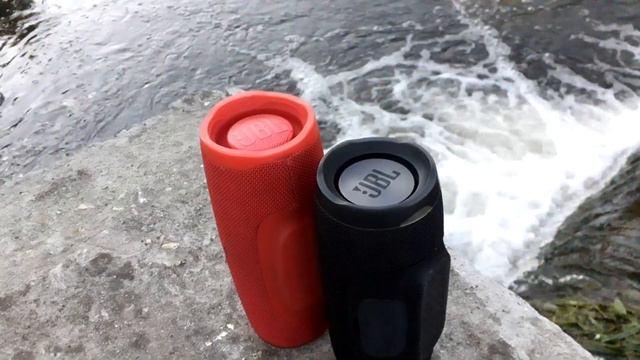 JBL CHARGE 4 VS CHARGE 3 BASS TEST 100% VOLUME PERFECT FOCUS EXTREME