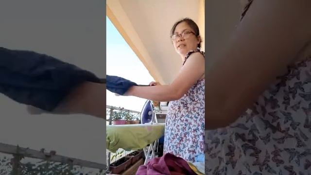 Watch Me Do Ironing ? смотреть онлайн