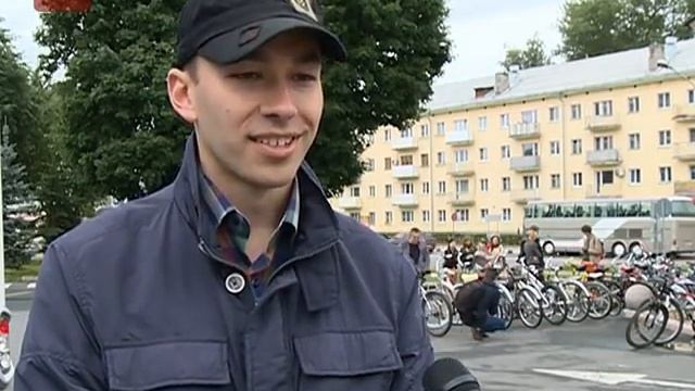 В субботу в Великом Новгороде состоялась акция «Велосипедный променад» смотреть онлайн