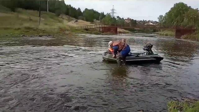 Сплав по реке Салда 30.08.20г.Три поколения в одной лодке-отец,сын,внуки. смотреть онлайн