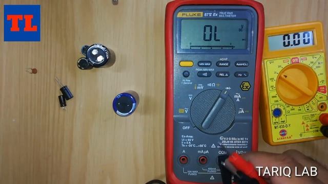 How To Check Capacitor With Digital Multimeter | Capacitor Testing | Urdu / Hindi смотреть онлайн
