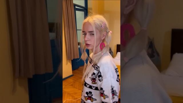 Света и квартира с привидениями! Охотники за привидениями! Все серии! Страшилки от Светы #shorts смотреть онлайн