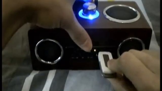 Портативная колонка-плеер-радио смотреть онлайн