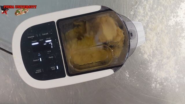 Impastatrice Orizzontale E Verticale. Fa Anche Il Bucato? No Ma I Bucatini Si