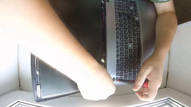 Asus X550C Как разобрать экран ноутбука смотреть онлайн