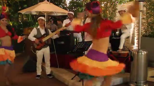 David Chala Right hand Piano - Left hand Maracas and Right foot Clave - Building Bridges смотреть онлайн