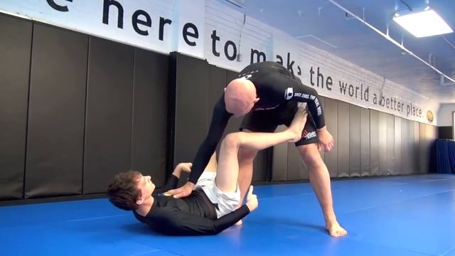 Reverse de la Riva Guard: A Step by Step Tutorial смотреть онлайн