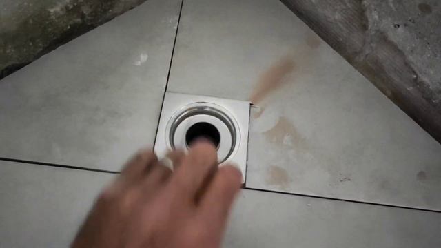 Installing Ceramic Floor Tiles In A Small Bathroom/fixing The Tiles In