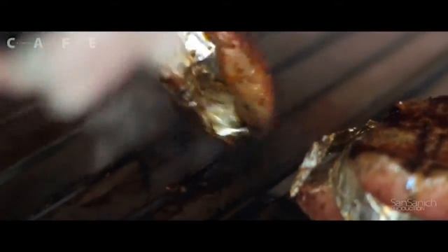 Медальоны из телятины в итальянских травах и кукуруза на гриле смотреть онлайн