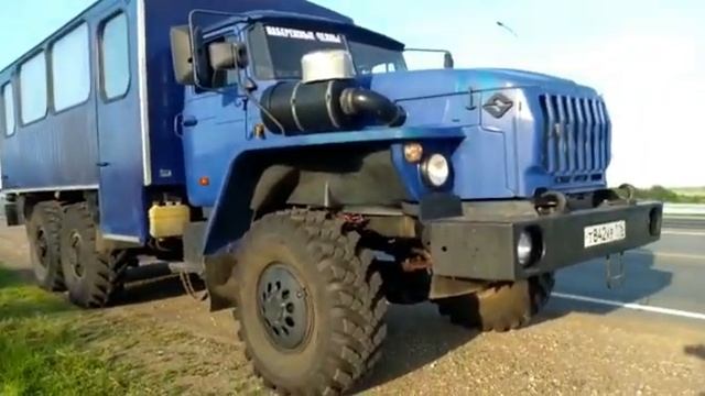Автомобиль УРАЛ получили шахтинские казаки в подарок от коллег из Набережных Челнов смотреть онлайн