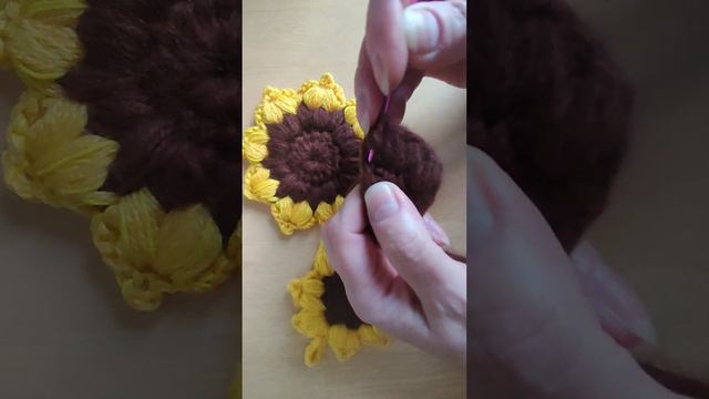 KNITTING ПОДСОЛНУХИ Цветы это просто Маркер человечности ВЯЗАНИЕ КРЮЧКОМ ДЛЯ НАЧИНАЮЩИХ смотреть онлайн
